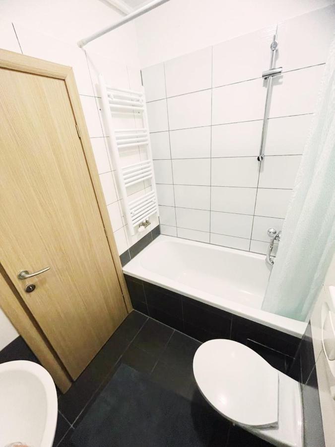 Doma-Lu Apartment-Near Airport And Highway- Free Parking Velika Mlaka Eksteriør bilde