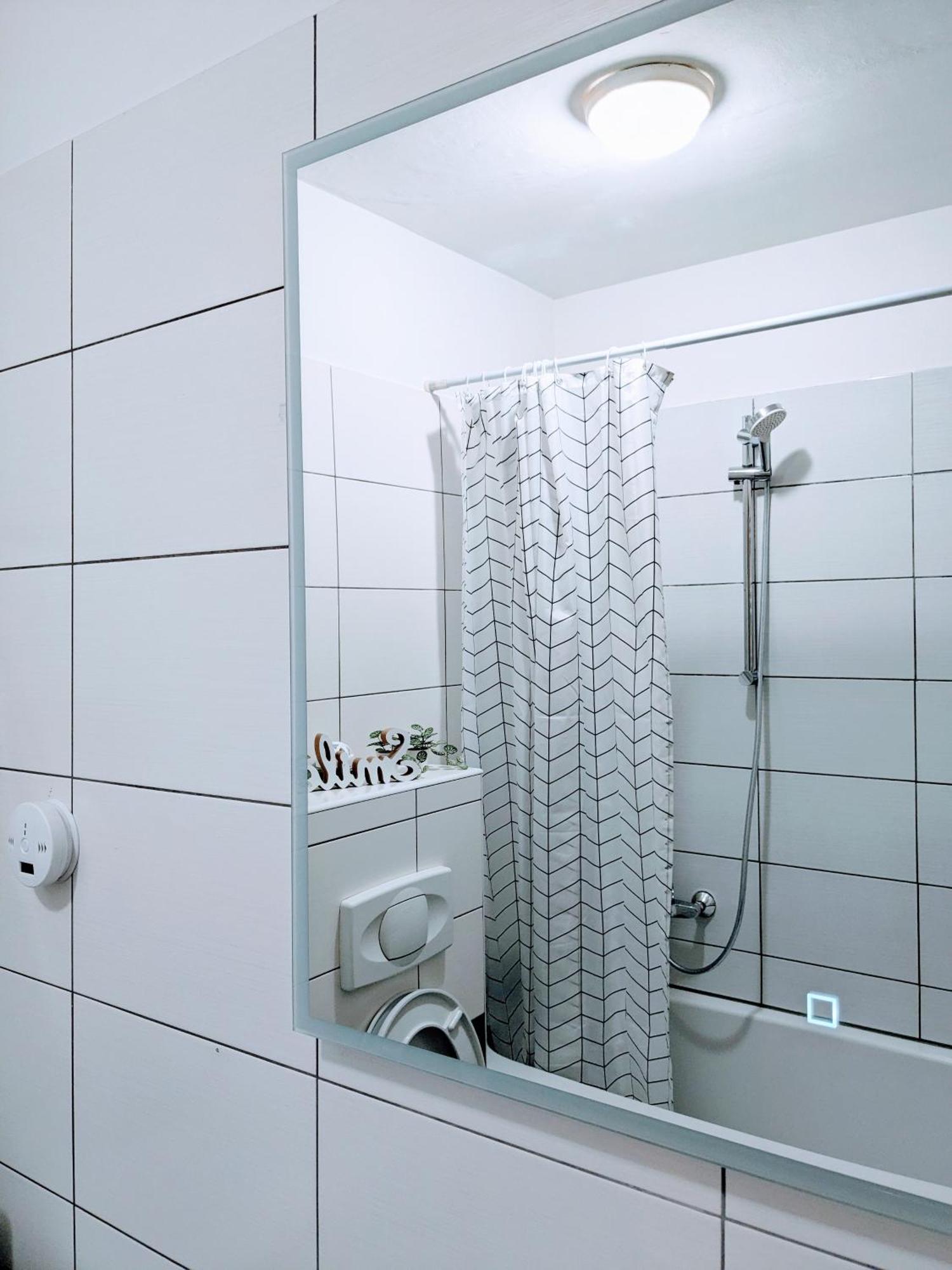 Doma-Lu Apartment-Near Airport And Highway- Free Parking Velika Mlaka Eksteriør bilde